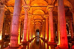 Древний подземный резервуар в Стамбуле